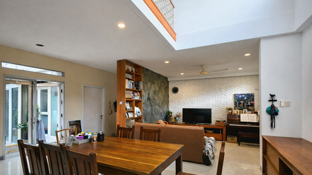 Rumah cantik 2 lantai di Permata Calista Bintaro Jaya
