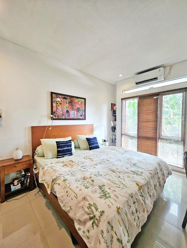 Rumah cantik 2 lantai di Permata Calista Bintaro Jaya