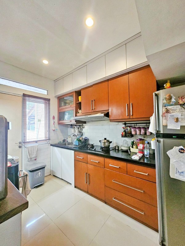 Rumah cantik 2 lantai di Permata Calista Bintaro Jaya