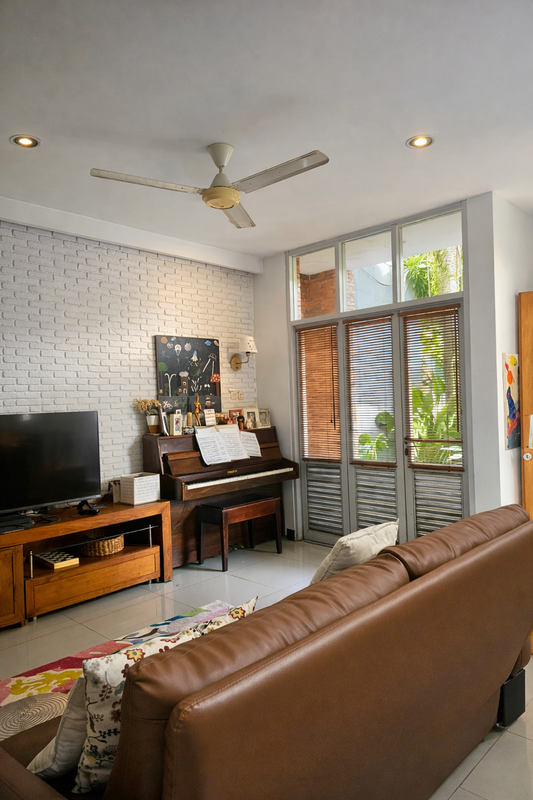 Rumah cantik 2 lantai di Permata Calista Bintaro Jaya