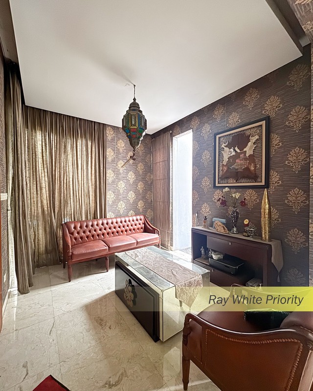 RUMAH MINIMALIS SIAP HUNI DI BINTARO JAYA, TANGERANG SELATAN