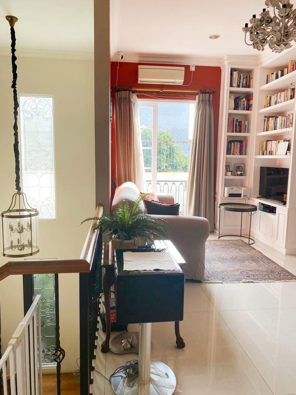 Rumah Bagus, Siap Huni, bebas Banjir di Jaksel