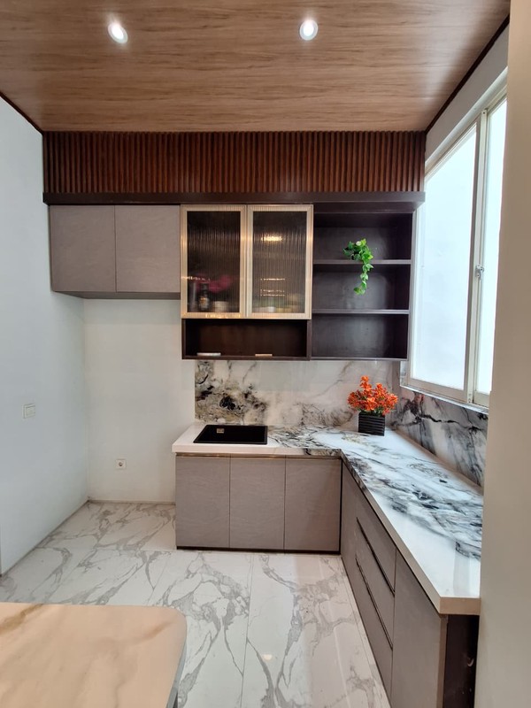 Dijual Rumah Mewah Modern - Pakuwon Indah Lariz Embassy