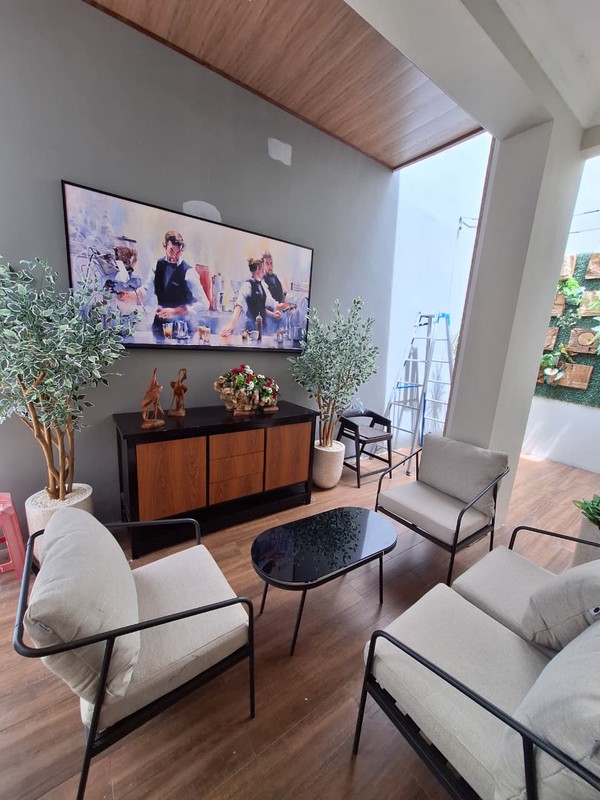 Dijual Rumah Mewah Modern - Pakuwon Indah Lariz Embassy