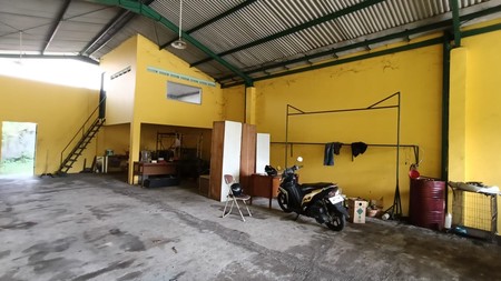 Dijual Komersil Gudang Home Industri di Raya Semolowaru 