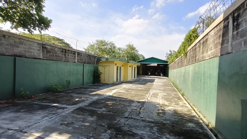 Dijual Komersil Gudang Home Industri di Raya Semolowaru 