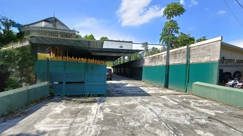 Dijual Komersil Gudang Home Industri di Raya Semolowaru 