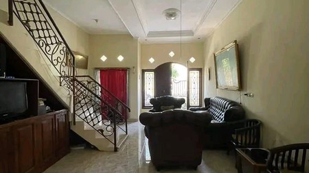 RUMAH MEWAH 3 LANTAI PERUMAHAN TAMAN ALOHA