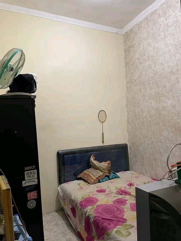 RUMAH MEWAH 3 LANTAI PERUMAHAN TAMAN ALOHA