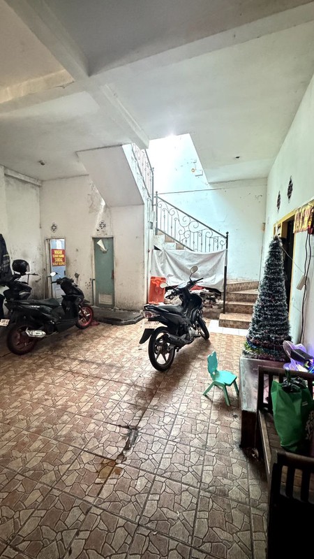 DIJUAL RUMAH KOS AKTIF SEMAMPIR SELATAN