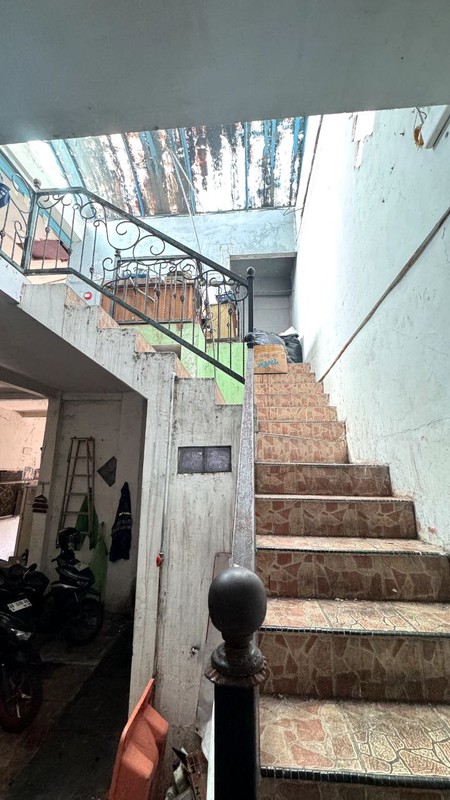 DIJUAL RUMAH KOS AKTIF SEMAMPIR SELATAN