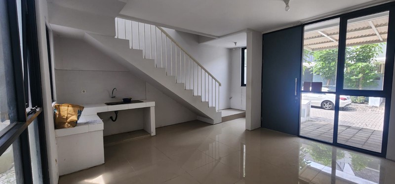 MURAH Disewakan Rumah Royal Residence Serenade Wiyung Surabaya - Hunian Modern 2 Kamar Tidur Dekat Pakuwon Mall, Citraland, Sma Petra 1