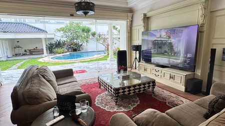 Rumah Strategis Cilandak Ada Kolam Renang