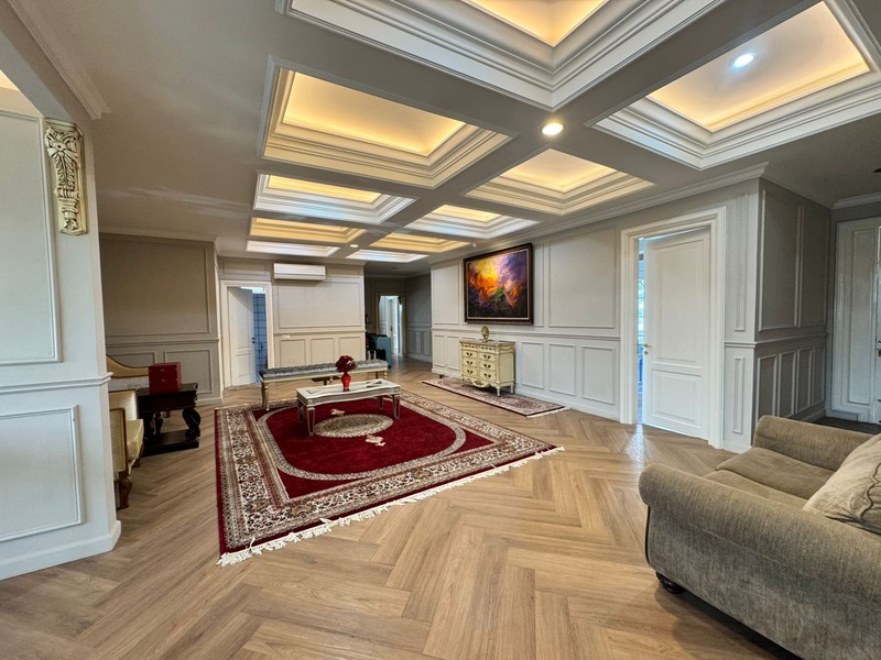 Rumah Strategis Cilandak Ada Kolam Renang