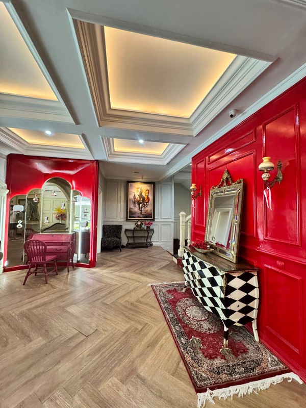 Rumah Strategis Cilandak Ada Kolam Renang