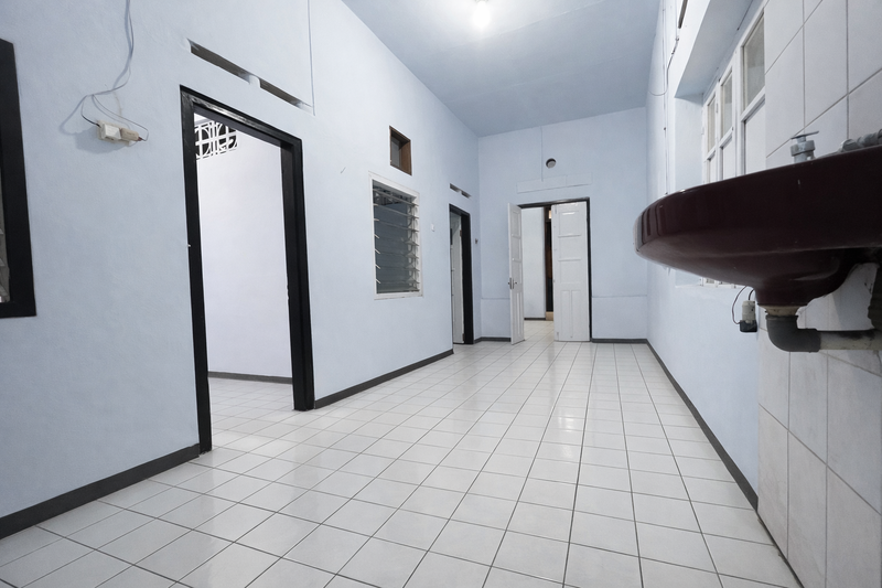 Dijual Rumah di Tanah Luas 1.000 m² - Jl. Brawijaya Peterongan
