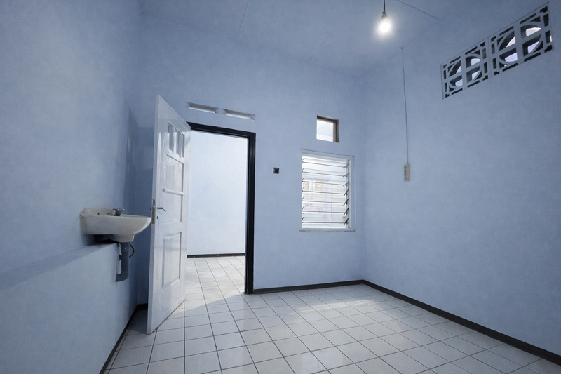 Dijual Rumah di Tanah Luas 1.000 m² - Jl. Brawijaya Peterongan