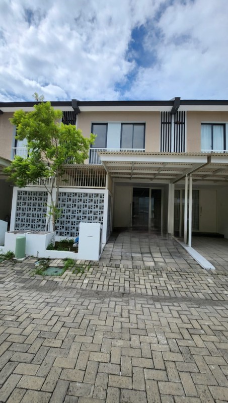MURAH Disewakan Rumah Royal Residence Oakwood Wiyung Surabaya - Hunian Modern 2 Kamar Tidur Dekat Pakuwon Mall, Citraland, Sma Petra 1