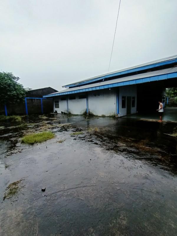 Disewakan Ex Showroom dan Bengkel Pondok Gede