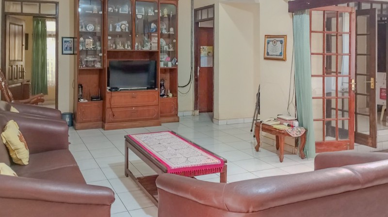 Rumah klasik di Cirendeu, Lebak Bulus dekat Ciputat, Pondok Indah