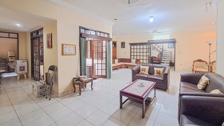 Rumah klasik di Cirendeu, Selangkah ke MRT Lebak Bulus Siap Huni