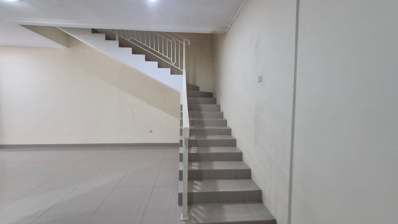 Rumah 2 Lantai Siap Huni di Tebet Timur Dalam, Harga Menarik