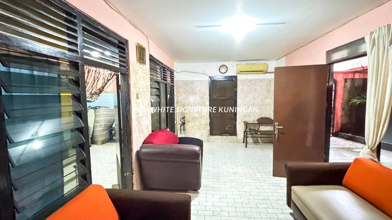 Rumah 2 Kavling Cocok dijadikan Hunian, Kos Eksklusuif