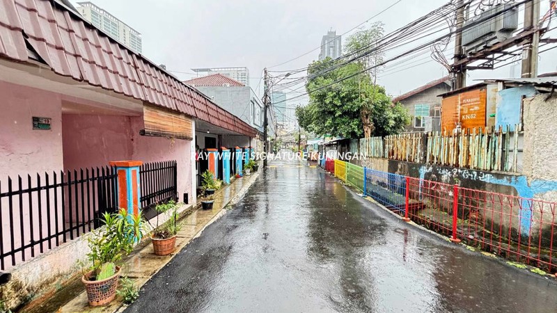 Rumah 2 Kavling Cocok dijadikan Hunian, Kos Eksklusuif