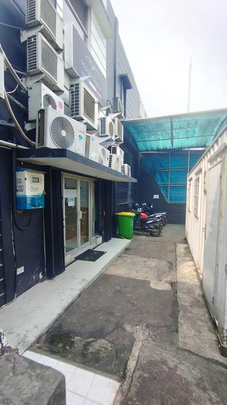 dijual cepat murah harga nego sampai deal Gudang Taman Tekno dekat toll in dan out BSD City tangerang selatan banten