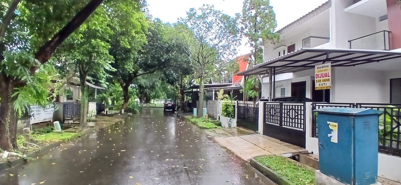 jual cepat rumah strategis tengah kota bebas banjir siap huni di giri loka 1 bsd city serpong tangerang selatan banten