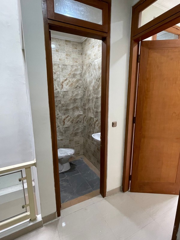 Rumah Town House di Cirendeu Siap Huni dekat ke MRT Lebak Bulus