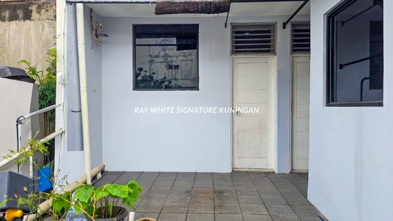Hunian Nyaman + Passive Income! Rumah 2 Lantai dan Kost Aktif di Benhil