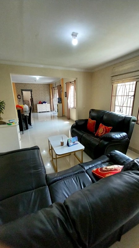 Rumah Mewah Hoek di Sentul City Dekat Dengan Aeon Mall Sentul