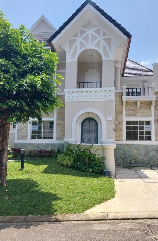 Rumah Mewah 3 Lantai Sentul City Bogor Dekat Aeon Mall