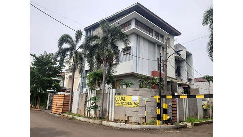 Rumah Hoek dan Badan di Janur Kuning, Kelapa Gading