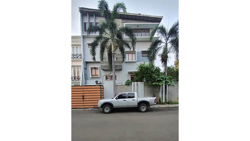 Rumah Hoek dan Badan di Janur Kuning, Kelapa Gading