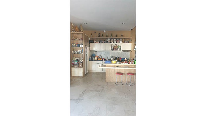 Rumah Hoek dan Badan di Janur Kuning, Kelapa Gading