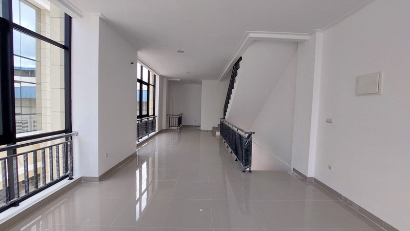 Ruko Gandeng Sedayu City, Kelapa Gading Lokasi strategis, pinggir jalan