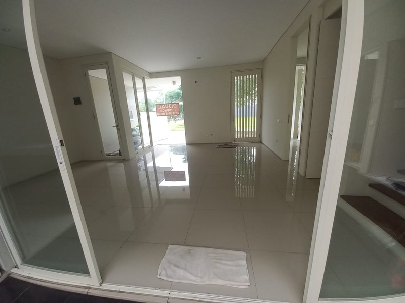 DIJUAL Rumah 2 lantai Citraland Utama Taman Puspa Raya Citraland  Surabaya