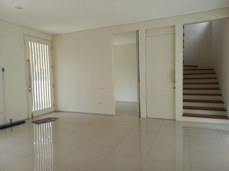 DIJUAL Rumah 2 lantai Citraland Utama Taman Puspa Raya Citraland  Surabaya