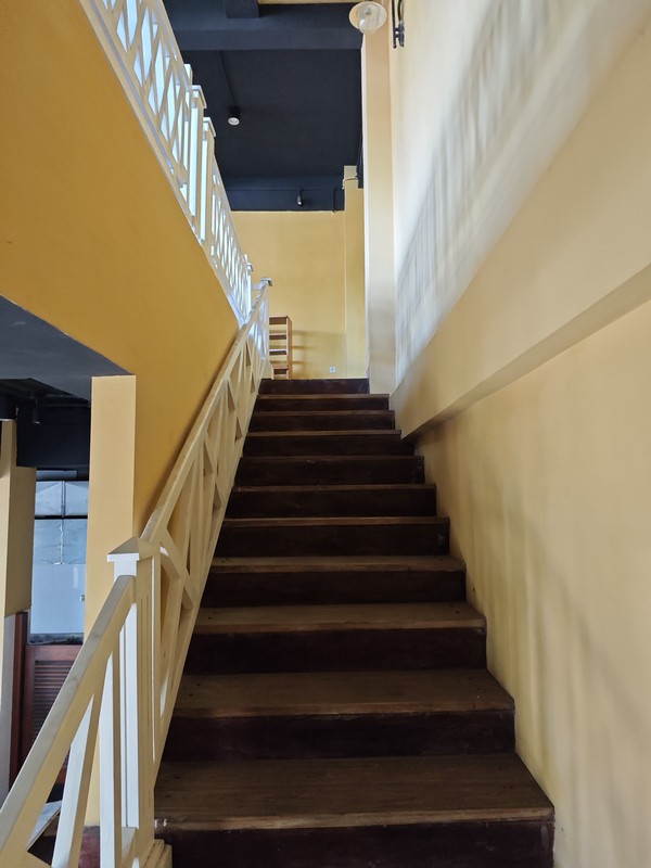 Sewa Ruko Strategis 3 Lantai di Jalan Parangtritis Cocok untuk Cafe & Resto, Mantrijeron, Yogyakarta