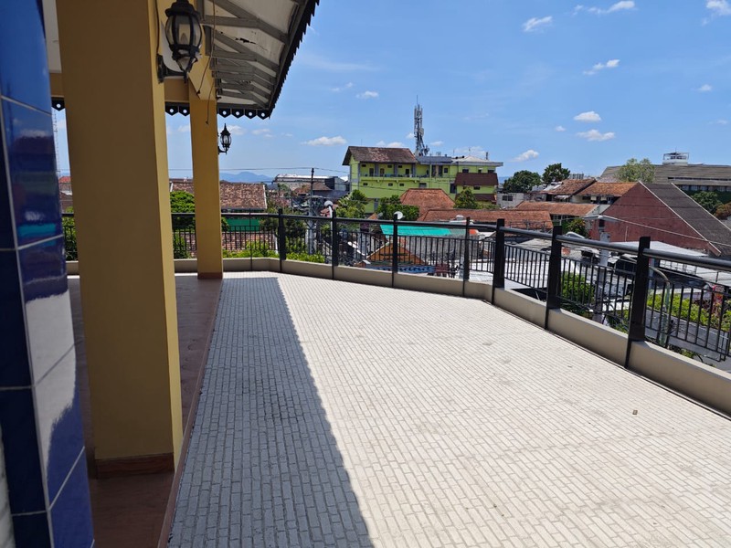 Sewa Ruko Strategis 3 Lantai di Jalan Parangtritis Cocok untuk Cafe & Resto, Mantrijeron, Yogyakarta