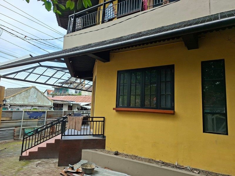 Sewa Ruko Strategis 3 Lantai di Jalan Parangtritis Cocok untuk Cafe & Resto, Mantrijeron, Yogyakarta