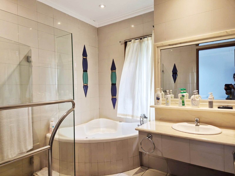 Rumah Bagus, Nyaman dan Asri, Lokasi strategis di Bintaro- Jaksel