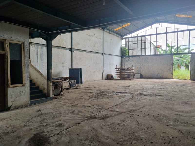 Gudang Workshop di Narogong Bantar Gebang Bekasi, Masuk Kontainer