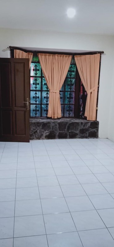 Rumah 1 Lantai, Siap Huni dalam Perumahan, Keamanan 24 Jam di Bintaro 