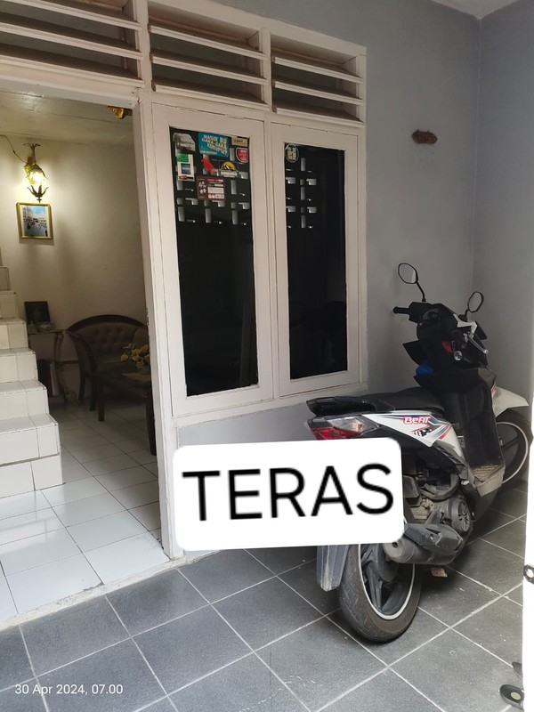 Langka!! Rumah 2 Lantai SHM Dekat MRT di Pondok Pinang - Lebak Bulus, Jakarta Selatan - Harga 700 Juta