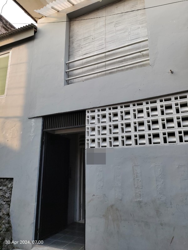 Langka!! Rumah 2 Lantai SHM Dekat MRT di Pondok Pinang - Lebak Bulus, Jakarta Selatan - Harga 700 Juta