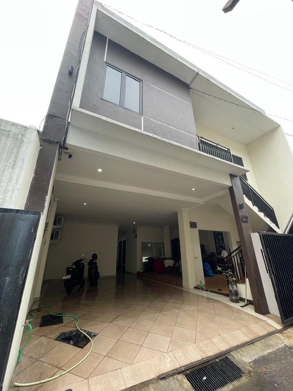 Rumah Bagus Di Jl Tebet Barat Dalam Jakarta Selatan