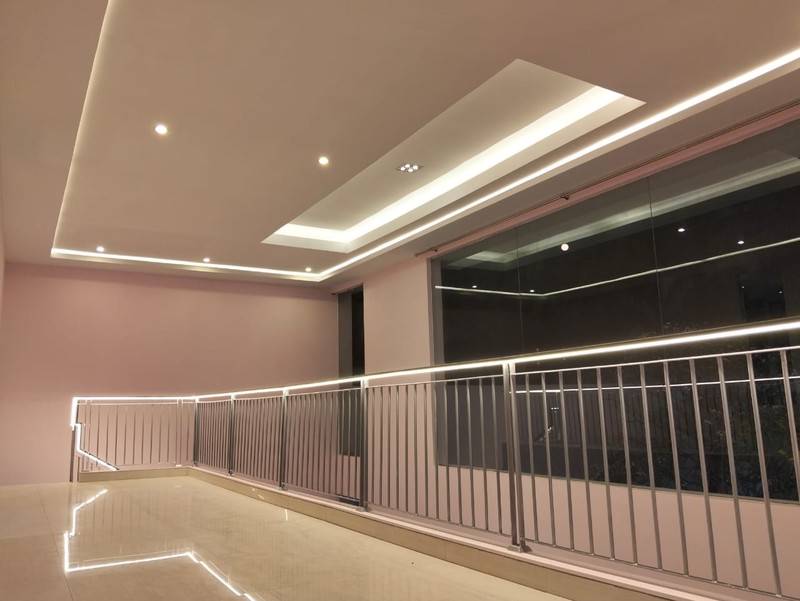 Rumah 2 Lantai Laguna P{akuwon City Cluster Palm Beach Surabaya Timur